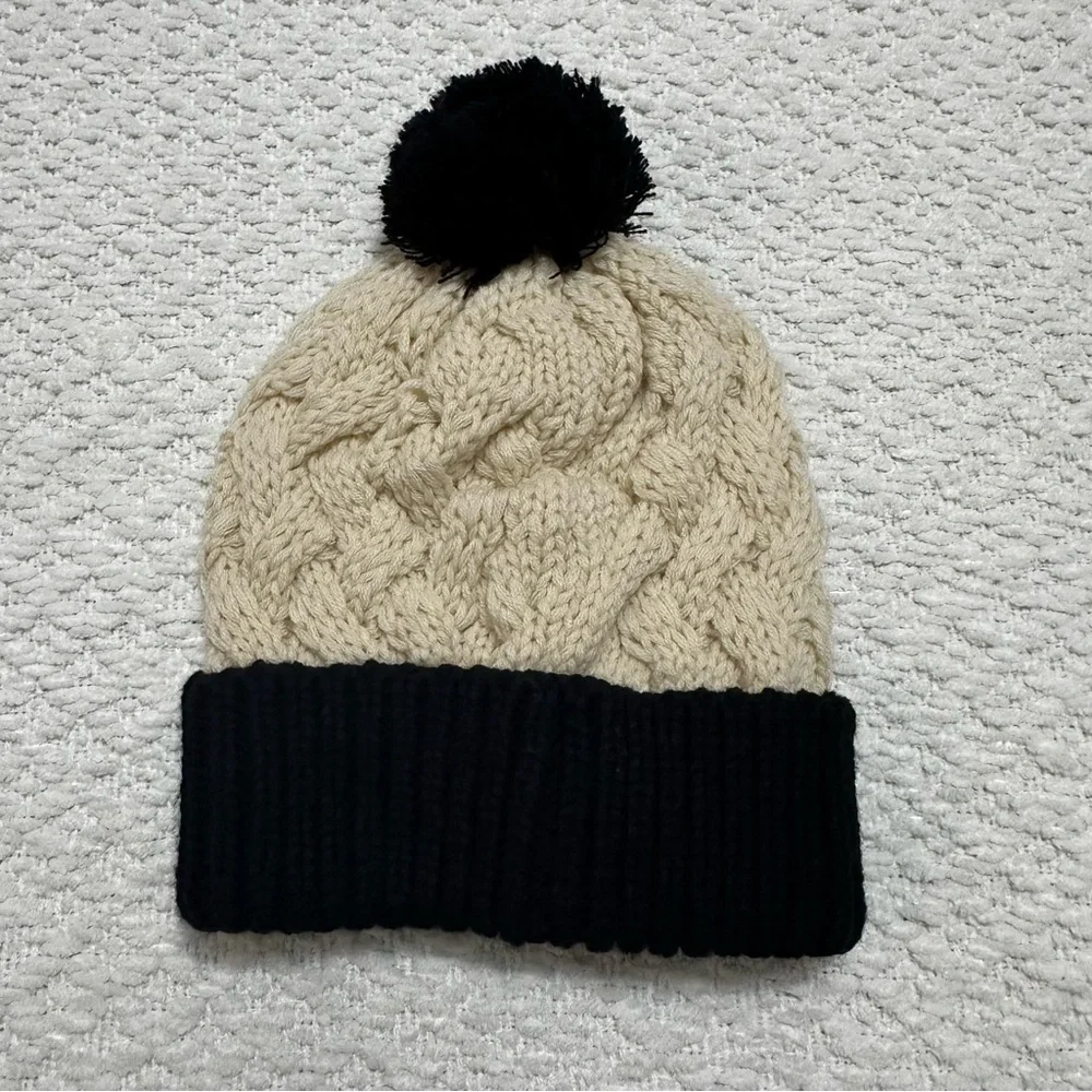 Fan Favorite Georgia UGA Bulldogs Beanie Warm Women’s